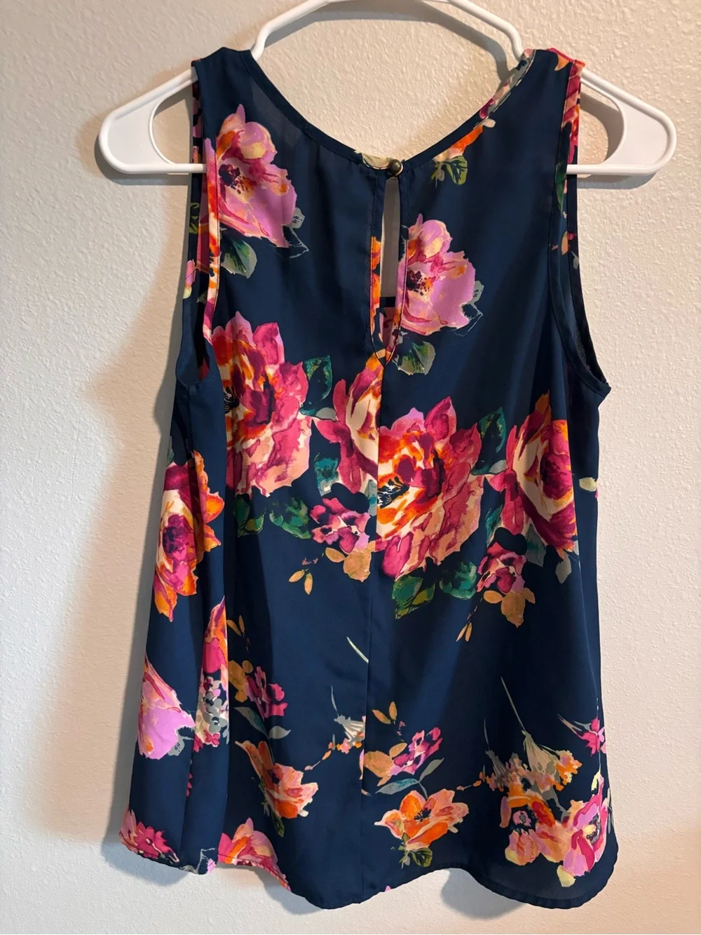 EVERLY Size M Floral Navy Sleeveless Women’s Top - Picture 4 of 4